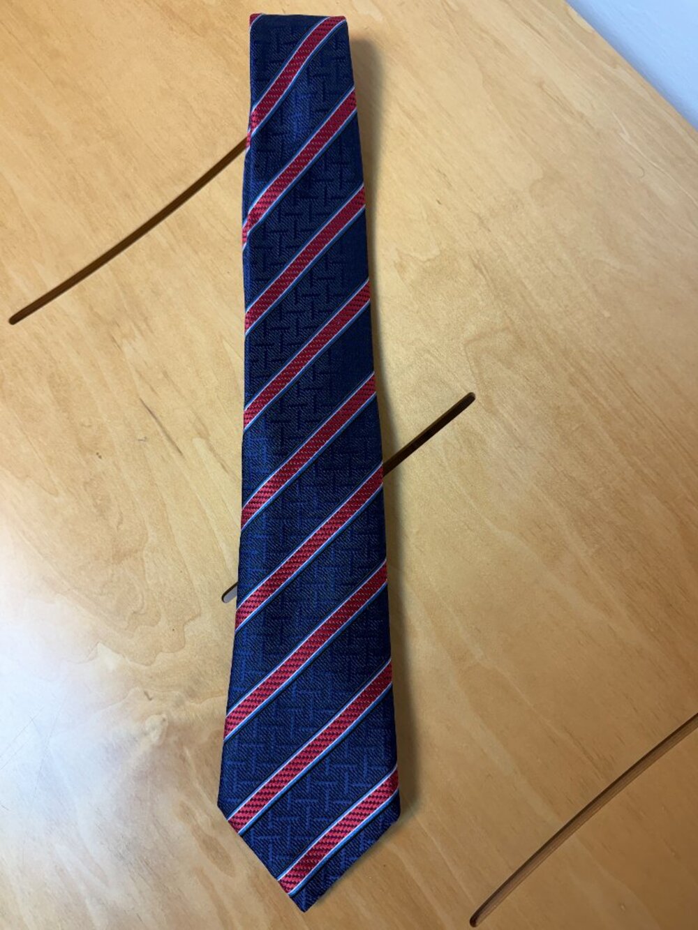 Ermeneglido Zegna Men's Navy/Pink 100% Silk Tie Made In Italy In Great Shape!
